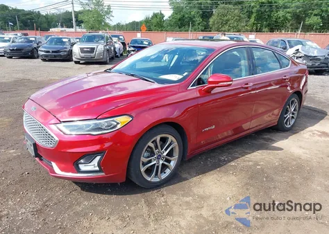 2019 Ford Fusion Hybrid Titanium из США, поврежденный, VIN 3FA6P0RU4KR257540